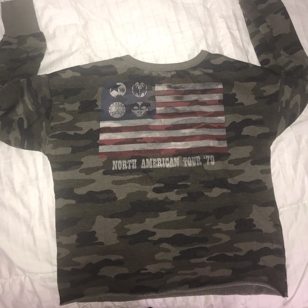 Cropped “style” KISS pull over. - Picture 4 of 4
